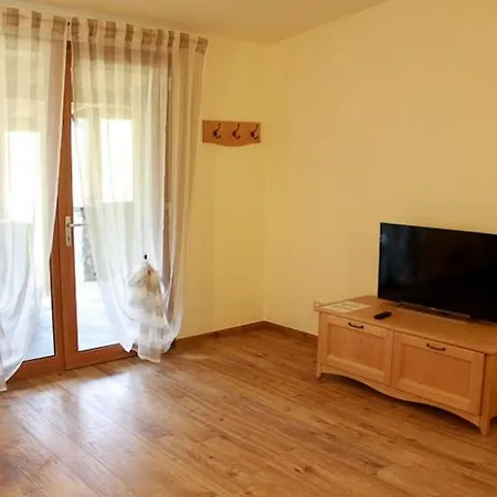 Idro Superior Apartment Crone